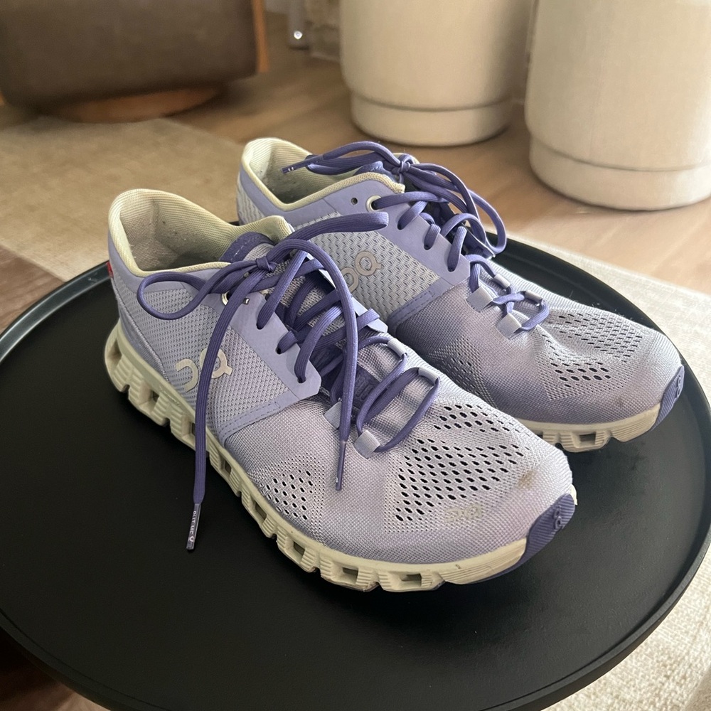 Women’s purple On Cloud X Cloud Tec Helion Athletic Tennis Shoes size 7